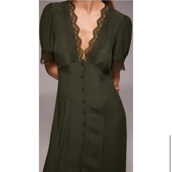 Zara Dresses & Skirts - Zara Green button up dress